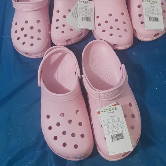 COPY - Crocs Classic Clog Unisex Slip Shoe - Ultra Light Water-Friendly Sandals… - Picture 5 of 9